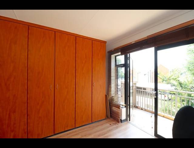 2 BEDROOM TOWNHOUSE FOR SALE IN DARRENWOOD